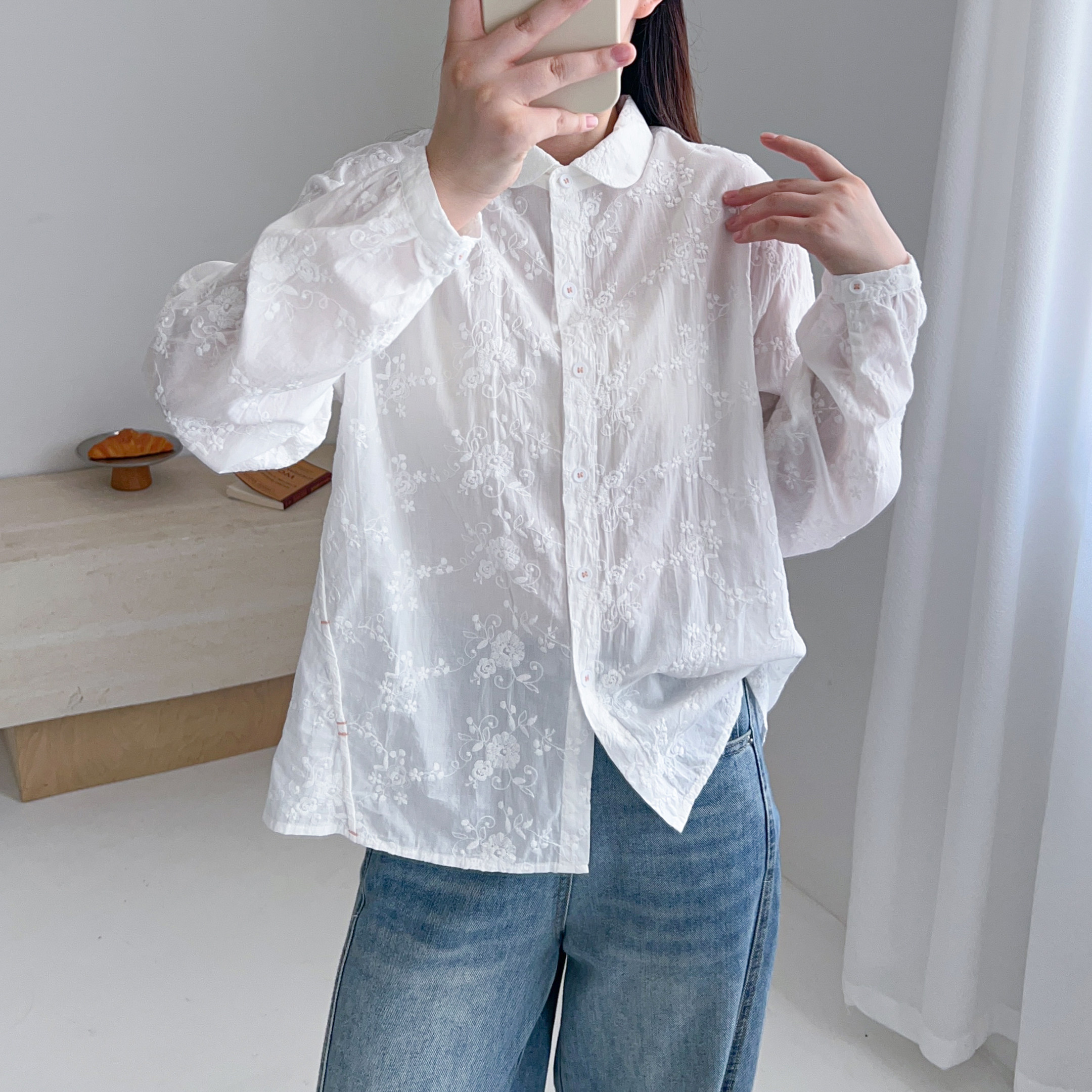 蕾丝刺绣衬衫女长袖文艺提花小清新衬衣打底衫叠穿韩系白开水穿搭