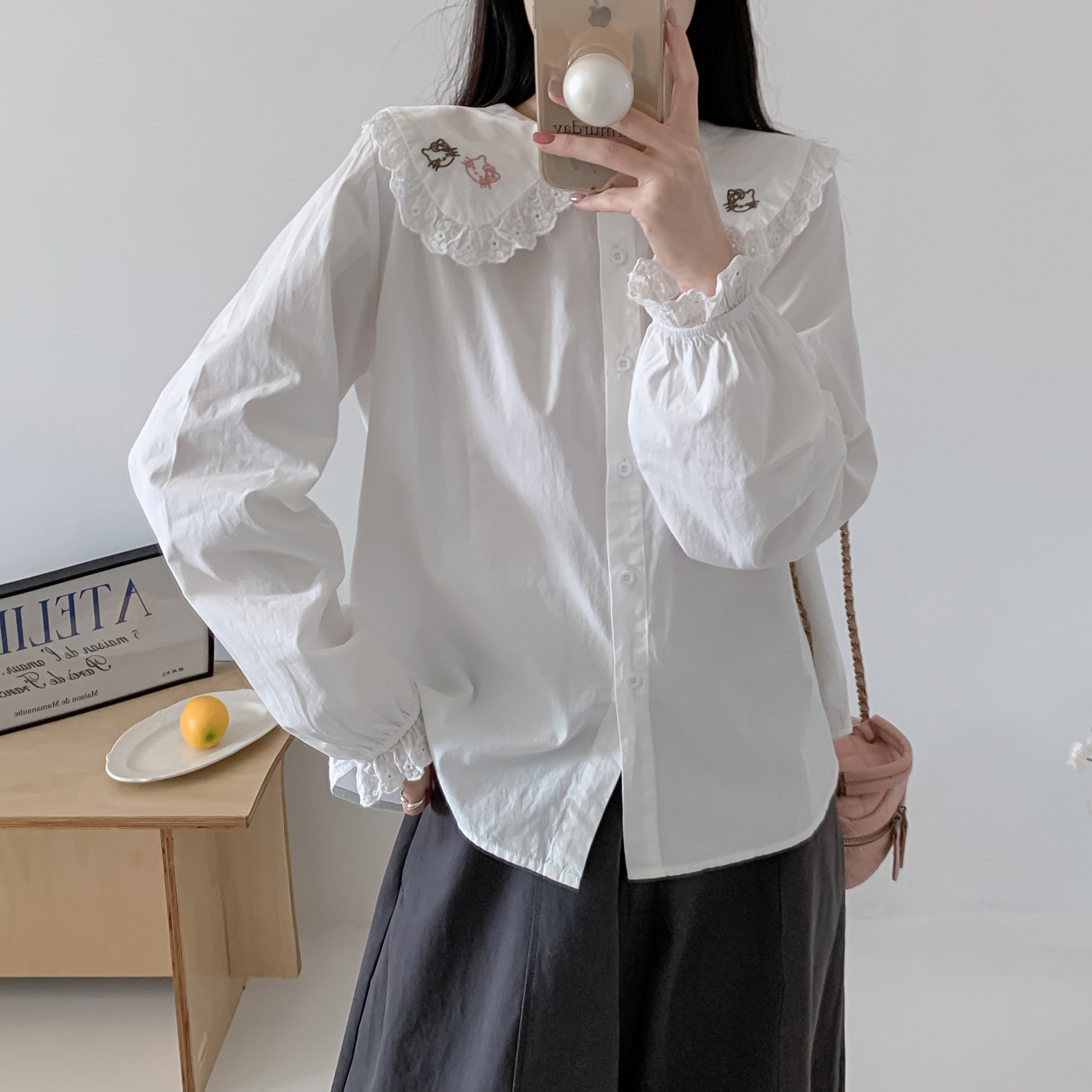 法式甜美娃娃领蕾丝刺绣衬衫女白色减龄灯笼袖猫咪上衣打底娃娃衫