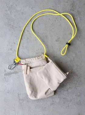 2025新日单户外系列轻量化尼龙防水斜挎手机包护照小包隔层大容量