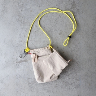 2025新日单户外系列轻量化尼龙防水斜挎手机包护照小包隔层大容量