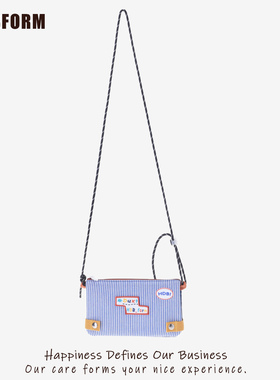 2026春季新款小众设计条纹手机包女单肩斜挎多功能便携护照收纳包