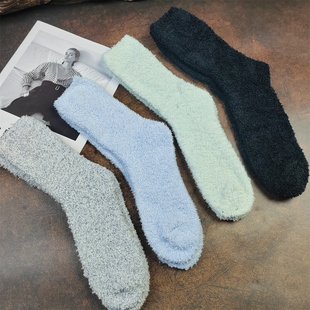 外单 秋冬男士珊瑚绒袜子中筒保暖居家睡眠袜松口不嘞腿长筒袜子