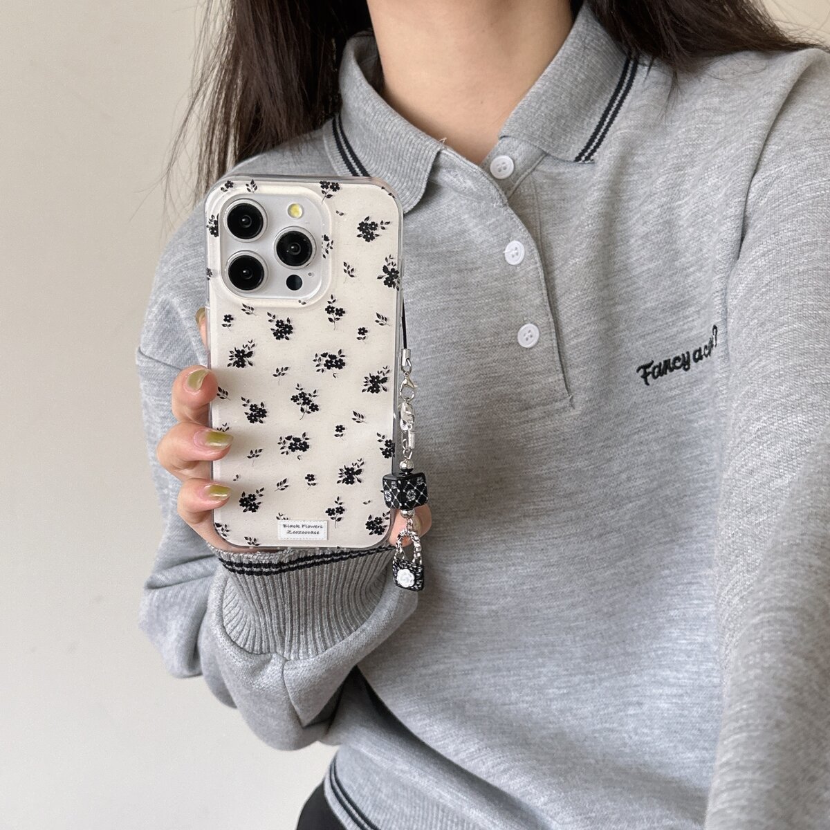 ins简约高级感黑色碎花花朵苹果16promax手机壳适用iPhone15promax防摔13新款12女款16pro硬壳14pro小众全包1