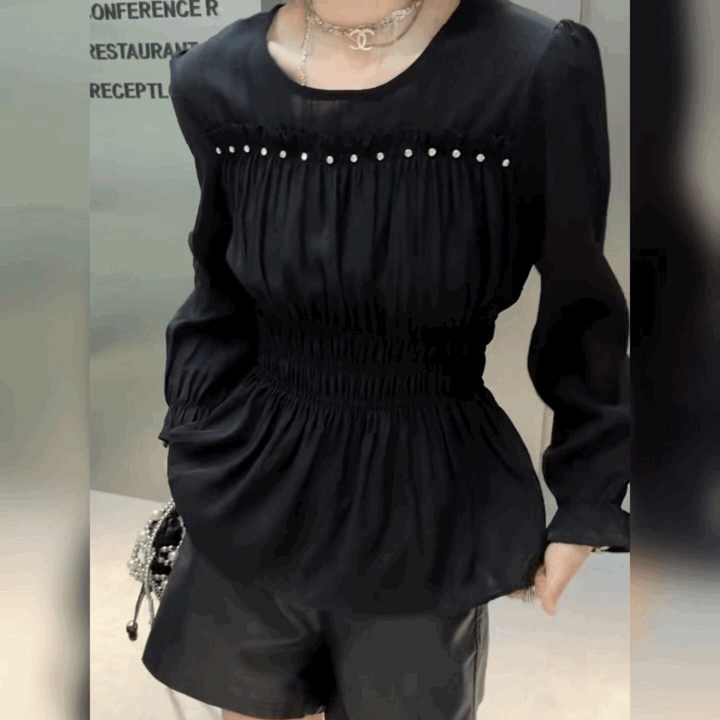 时尚百搭雪纺T恤衫女长袖圆领收腰法式黑色上衣压褶荷叶边打底衫