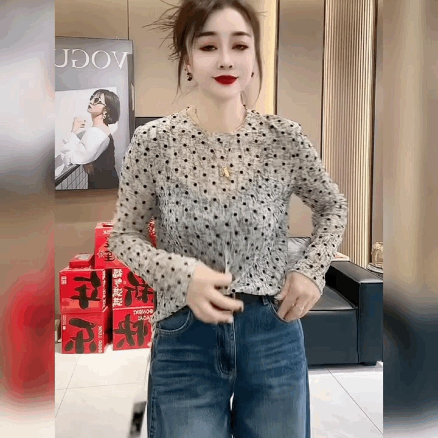 圆领波点植绒蕾丝网纱T恤女修身百搭打底衫长袖时尚法式黑色上衣