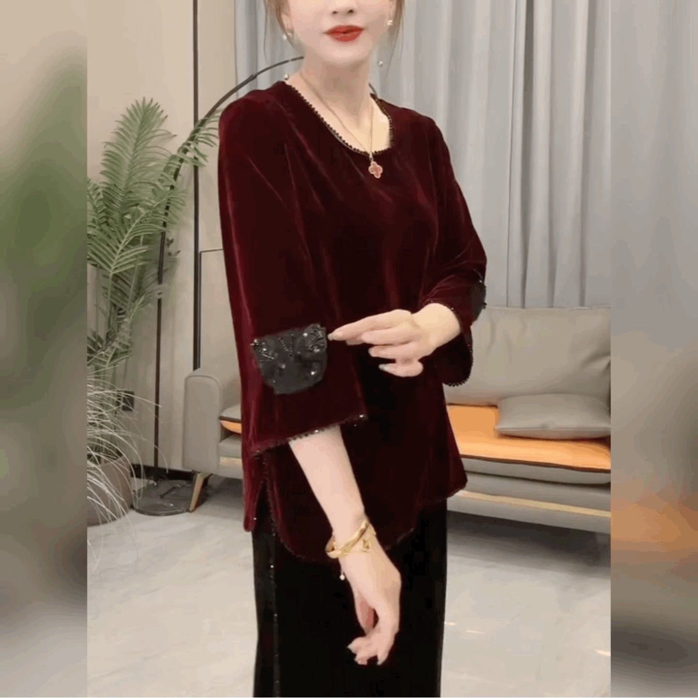 宽松显瘦百搭打底衫圆领花边上衣