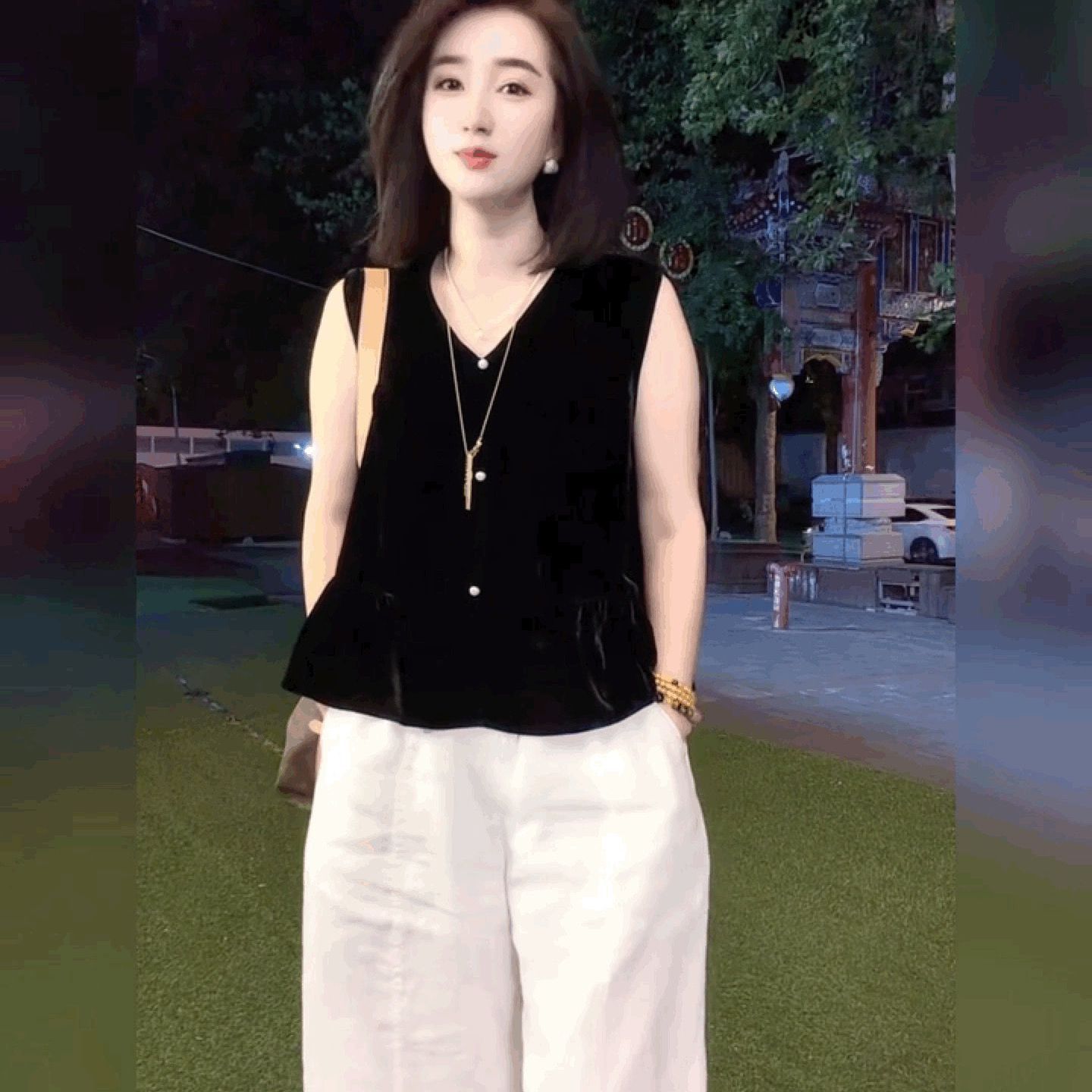 时尚V领黑色丝绒马甲背心女气质荷叶边无袖衬衫显瘦法式黑色上衣