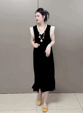 V领蕾丝边拼丝绒连衣裙
