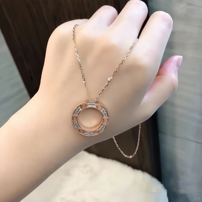 18k镀金玫瑰金色大饼项链女满天星莫桑钻白金首饰专柜同款750吊坠