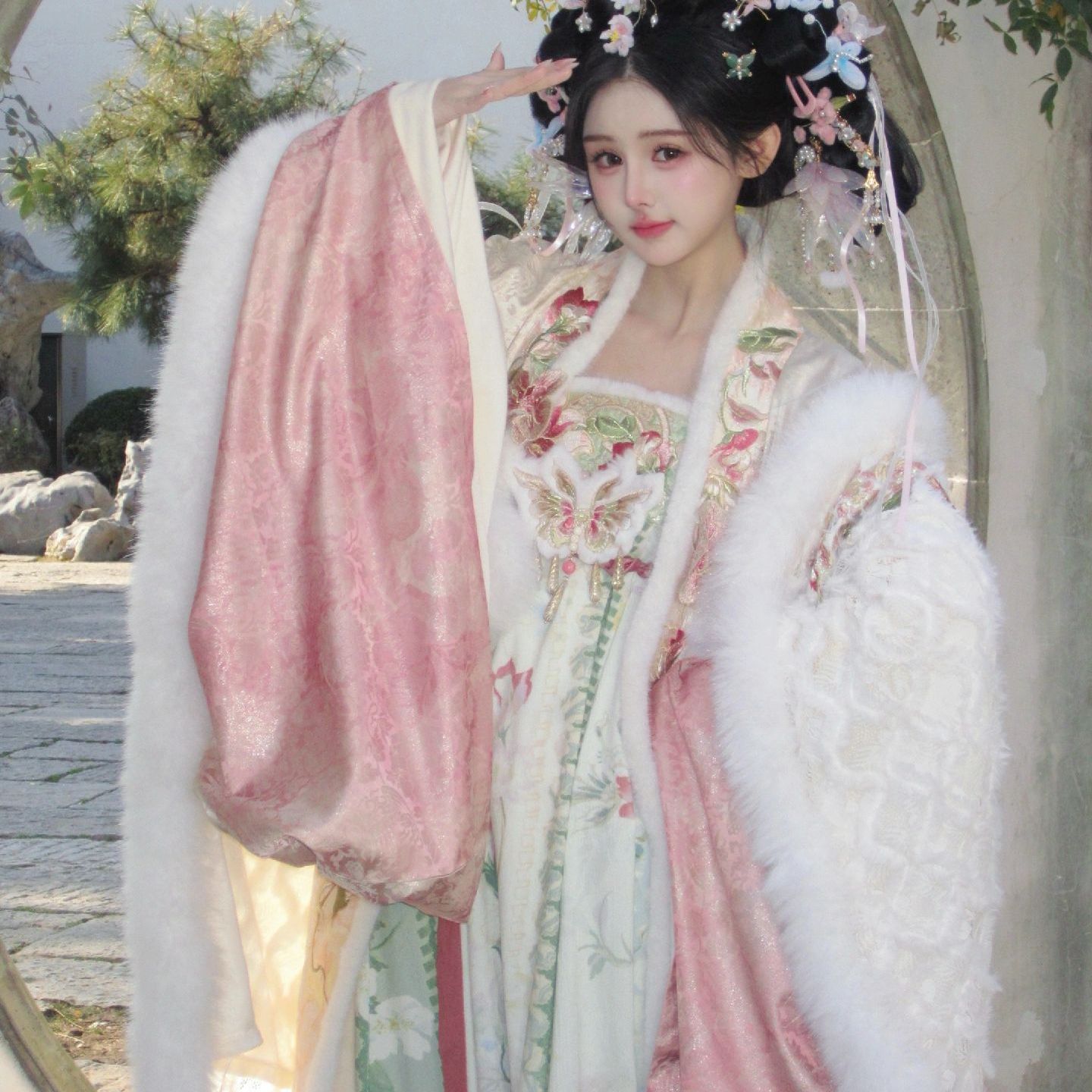 新中式冬汉服，绒暖雅致显国风