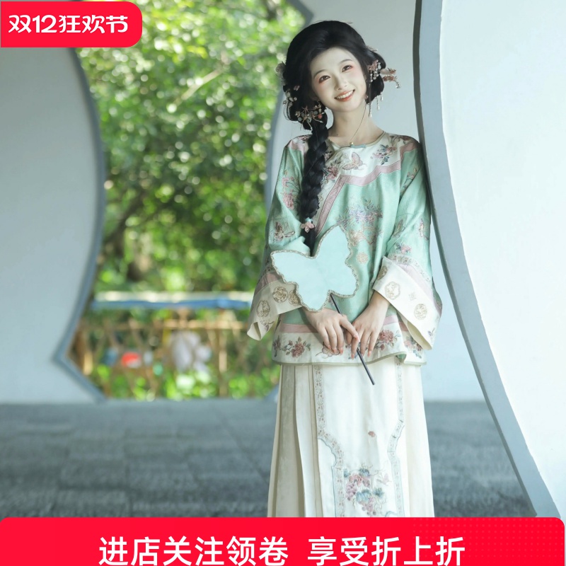 一袭汉服惊艳时光古韵自来