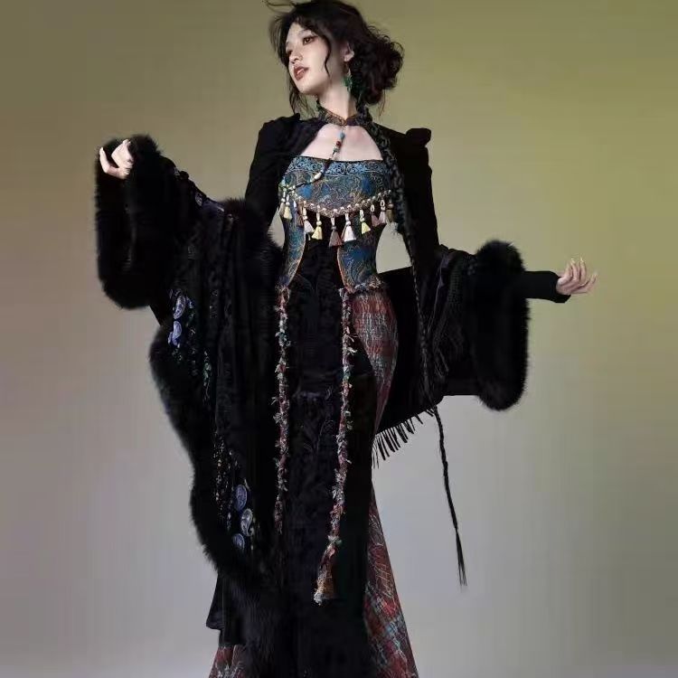暗黑复古风!奢华毛边流苏宫廷风