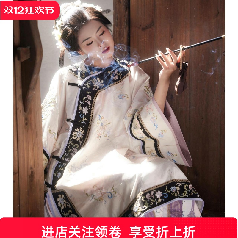 清汉女锦绣庭芳套装斜襟印花马面