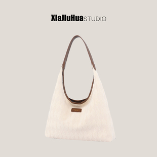 下酒话DrinKing包包女2025新款潮帆布菱格单肩托特包大容量腋下包