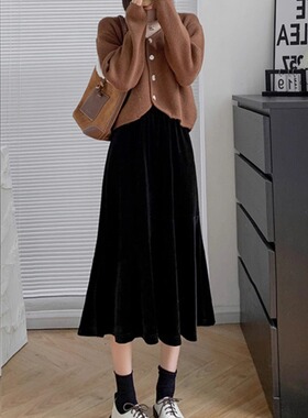 半身裙金丝绒梨形身材大码女黑色显瘦遮垮秋冬配毛衣a字长裙裙子