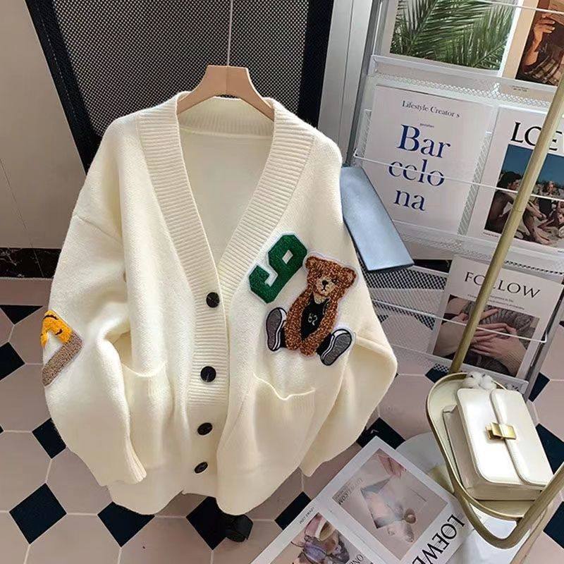 日系卡通小熊针织开衫秋冬新款宽松显瘦学院风百搭减龄毛衣外套女