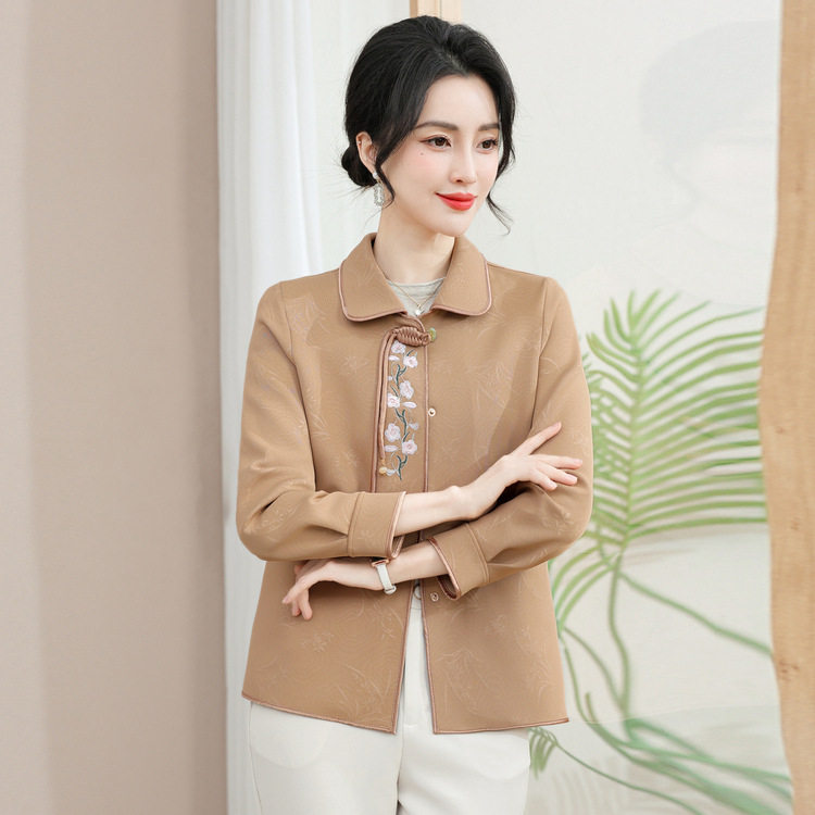 日式良品中老年外套女春秋新品40岁中年妈妈装新品50岁春装短款刺