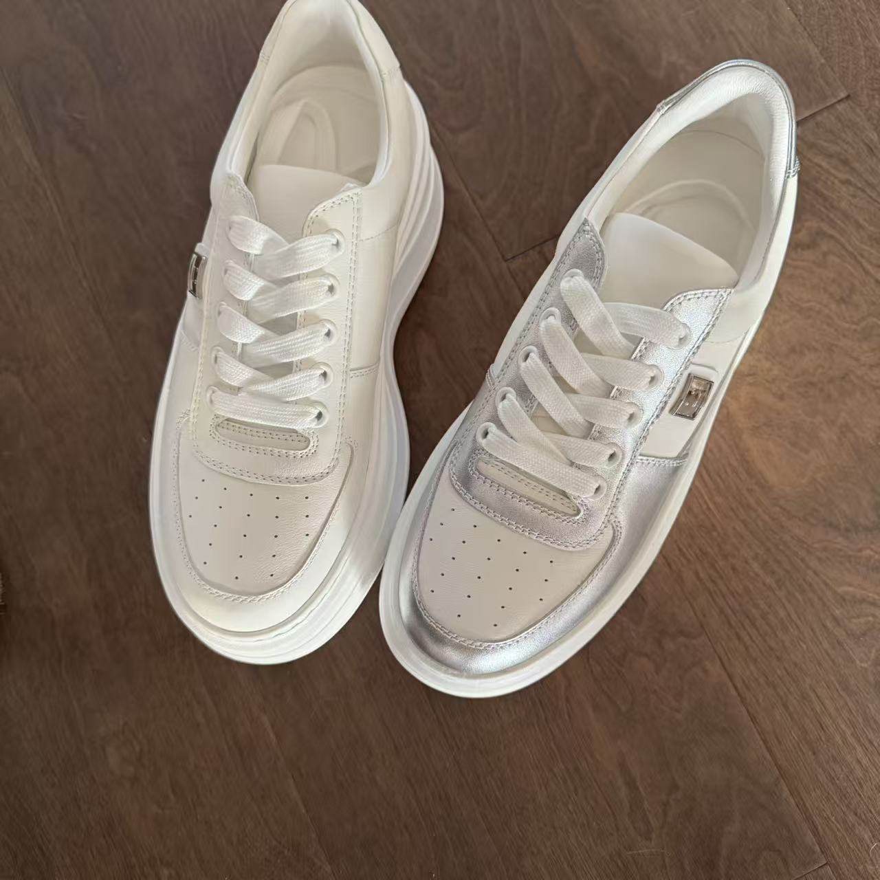 价格私信      2026春款上新时尚百搭休闲板鞋女厚底松糕鞋,女鞋,休闲板鞋,淘宝优惠券,粉丝福利购,淘宝优惠卷