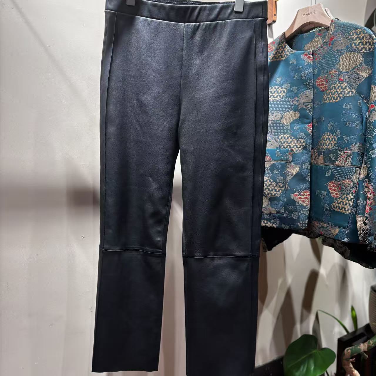重磅牛货2025秋冬新款真皮皮裤瘦身女绵羊皮气质简约九分裤