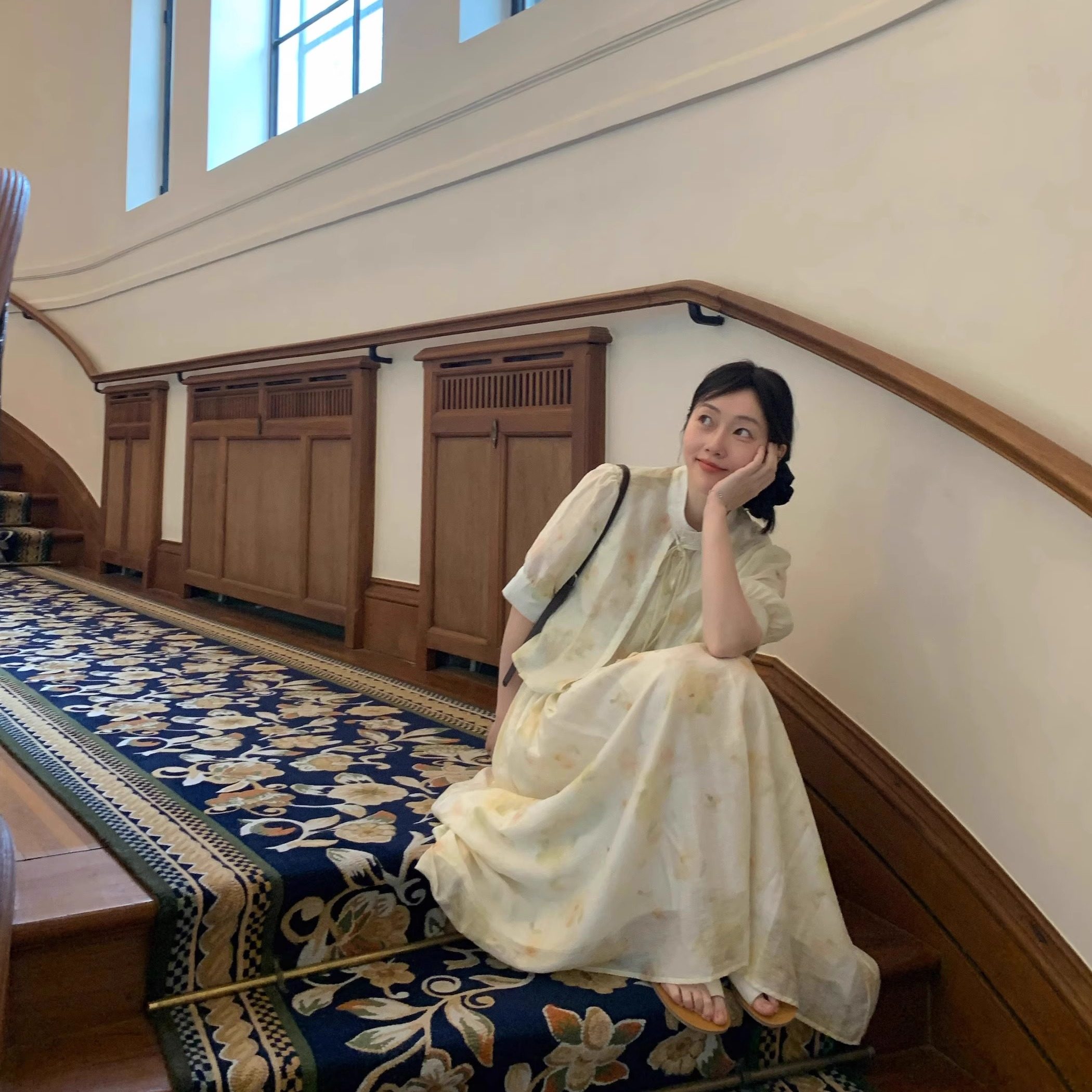 岛知道《弥香》夏日假两件衬衫半身裙温柔感晕染浅色天丝套装