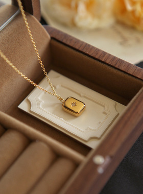 法式高级感复古立体方牌八芒星镶钻吊坠精致锁骨链ins金色项链女