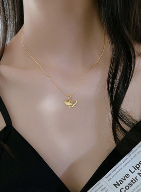 三生有幸项链2023年新款女银杏叶吊坠锁骨链18k金高级钛钢不掉色