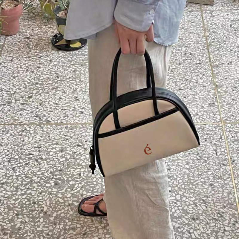 遇后手拎腋下包厚实帆布
