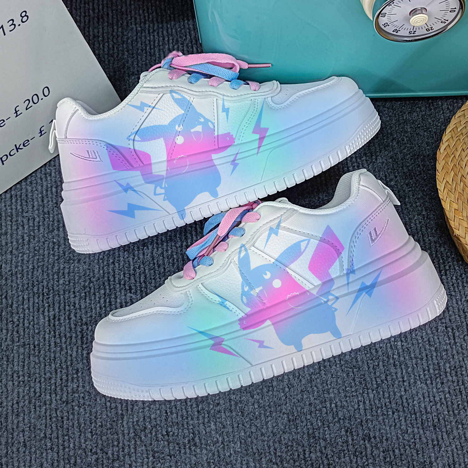 回力二次元个人定制手绘皮卡丘男鞋限量款动漫情侣渐变鞋桃子熟了