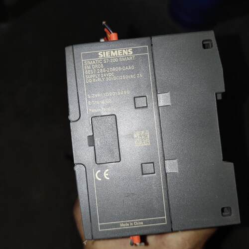议价S7-200SMART 6ES7 288-2DR08-0AA0 EM DR08 PLC扩展模块维修
