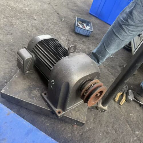 议价GM-DP 减速电机 1.5kW 三相 400V 工业机械设备维修