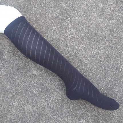 销售男女35-38码棉质螺旋纹图案及膝长筒袜子