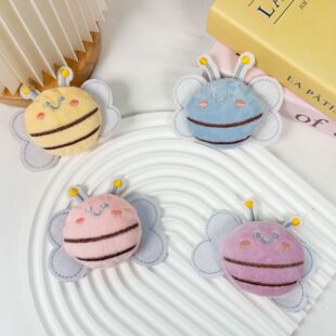 毛绒卡通蜜蜂别针包挂饰diy彩色小蜜蜂胸针儿童服装辅料饰品配件