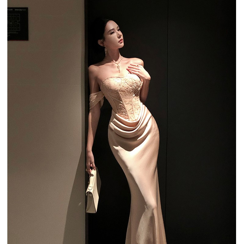 法式高级性感鱼骨抹胸连衣裙女秋