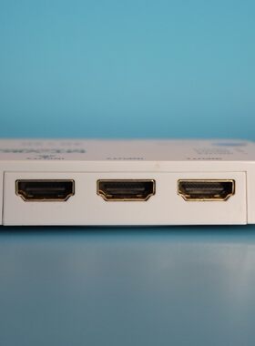 全新迈拓MT-SW301SR HDMI 3进1出切换器高清三进一出1080ACR4Kx2K