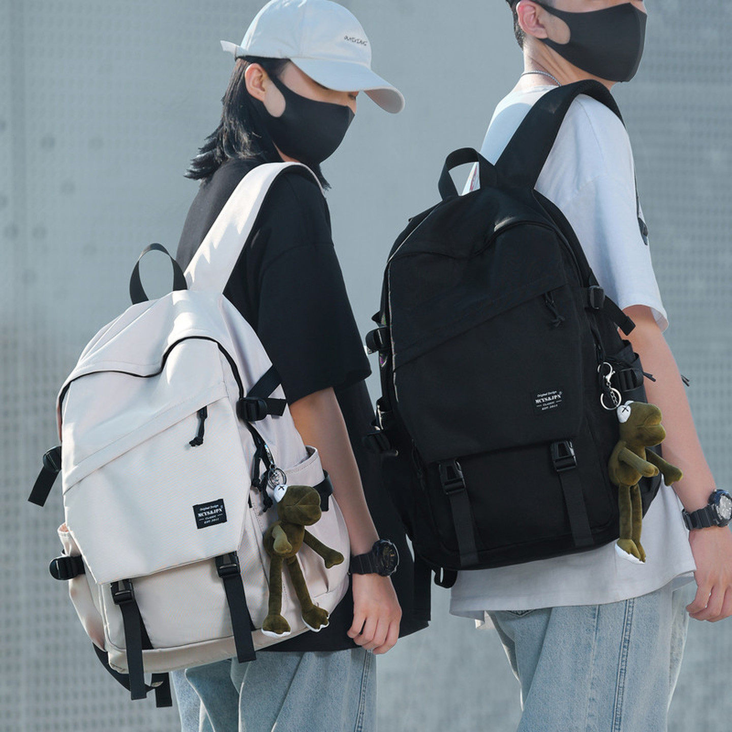 书包男初中女生高颜值小众大容量耐脏防水高中大学生旅行双肩背包