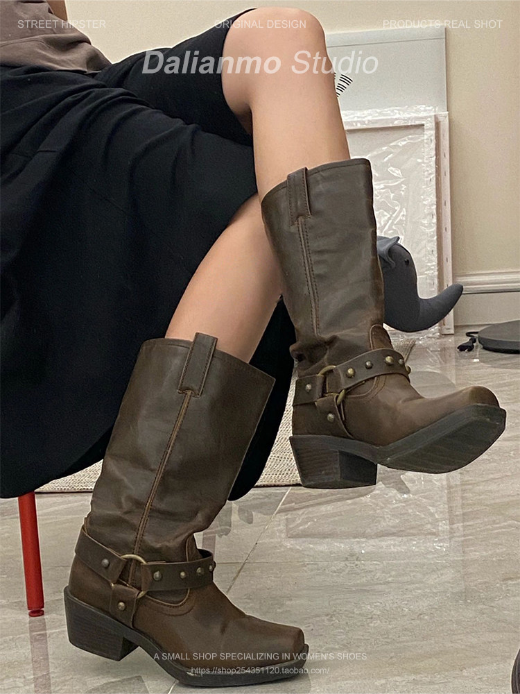 BROWN WESTERN COWBOY BOOTS WOMEN DISTRESSED VINTAGE BOOTS SQUARE SCALP BUCKLE BOOTS BLOCK HEEL SLEEVE BOOTIES COOL