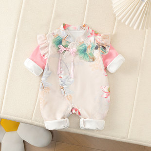 小月龄宝宝秋天衣服女宝哈衣公主服婴儿连体衣春装双层无骨外出服