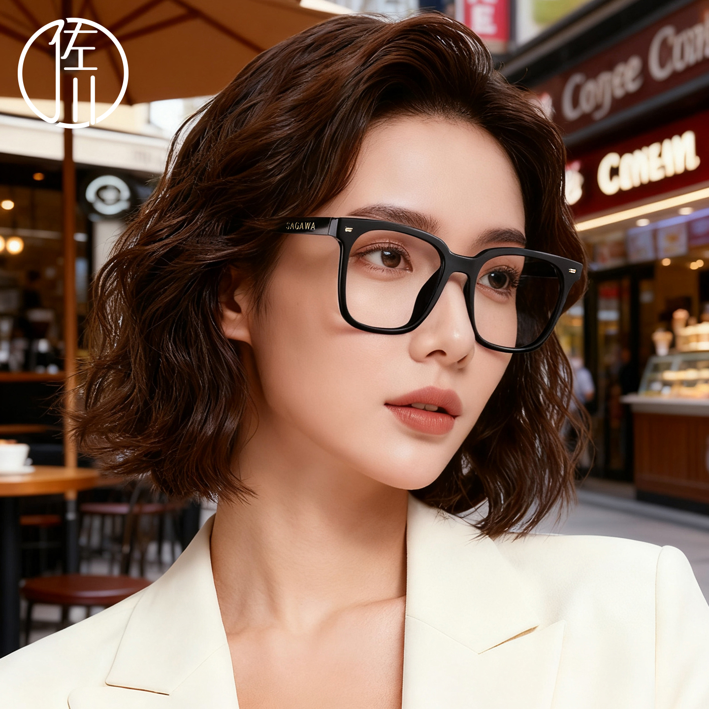 素颜黑框防蓝光眼镜遇紫外线变色