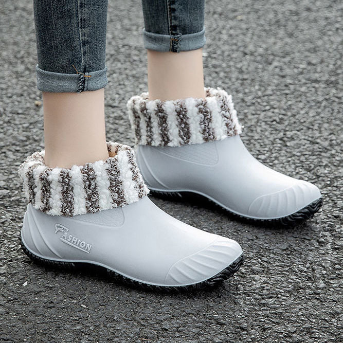 时髦短筒雨鞋女时尚款外穿女款冬成人防滑防水鞋加绒雨靴厨房胶鞋