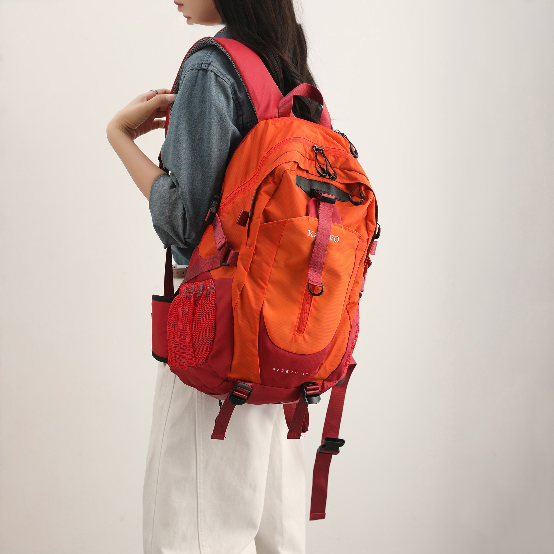 官方正品户外轻便旅行包女士新款男防水徒步登山双肩包百搭大容量