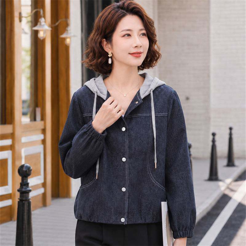 官方正品妈妈秋装时尚流行连帽牛仔外套中老年女装端庄大气减龄休