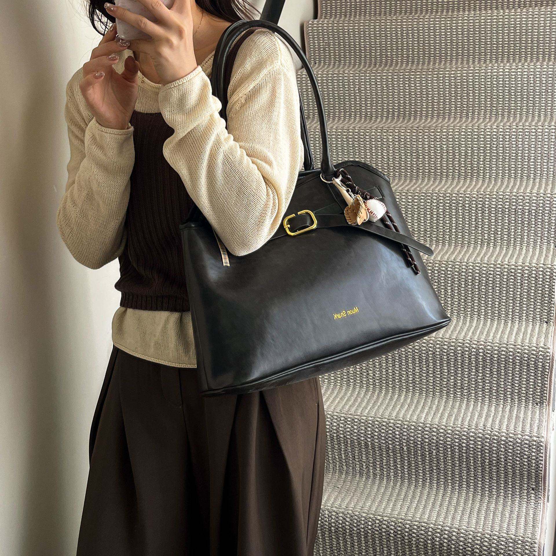 官方正品复古麂皮磨砂腋下包包女新款秋冬季百搭斜挎包时尚手提托