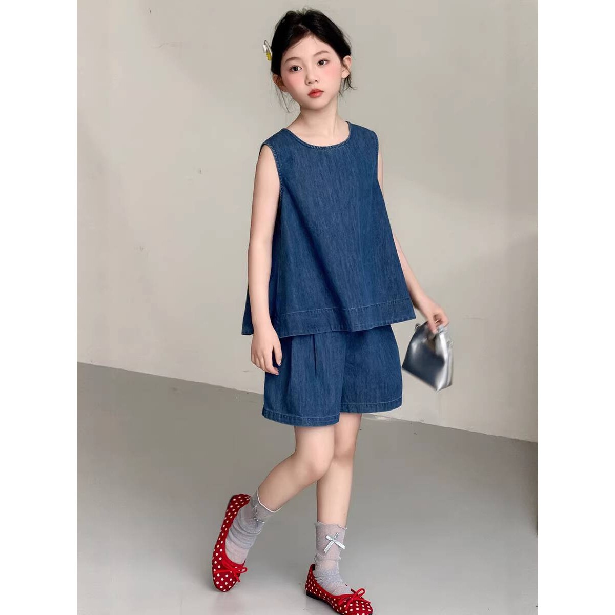 官方正品女童无袖牛仔套装2026夏季薄款中大儿童潮酷洋气背心短裤