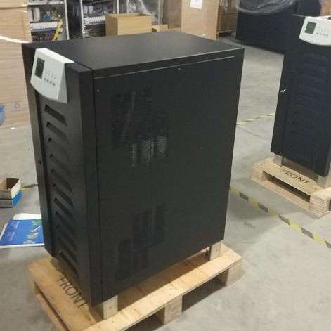 UPS电源C10K在线式不间断/10KVA/9KW 10KW内置蓄电池房监控应急