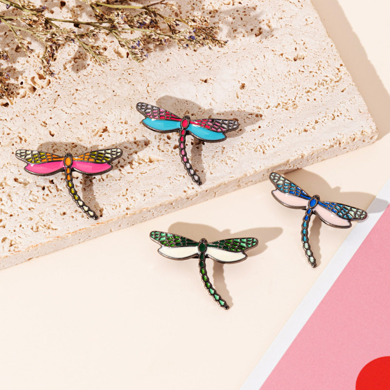 蜻蜓卡通金属胸针徽章学生包包别针服饰配件迷你创意衣饰配饰饰品