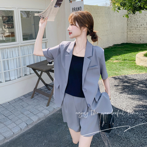 灰色气质短袖西装套装女2025夏季新款高级感轻薄小个子短裤两件套图片