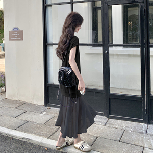 灰色设计感慵懒风网纱拼接连衣裙女2025夏新款休闲时尚洋气卫衣裙图片