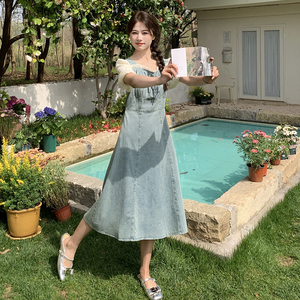 法式拼接牛仔连衣裙女2025夏季新款复古温柔风高腰显瘦泡泡袖长裙图片