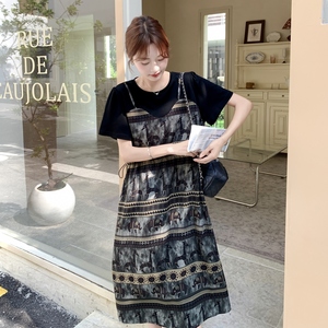 时尚气质减龄圆领印花2025夏季新款假两件连衣裙女复古薄款中长款图片