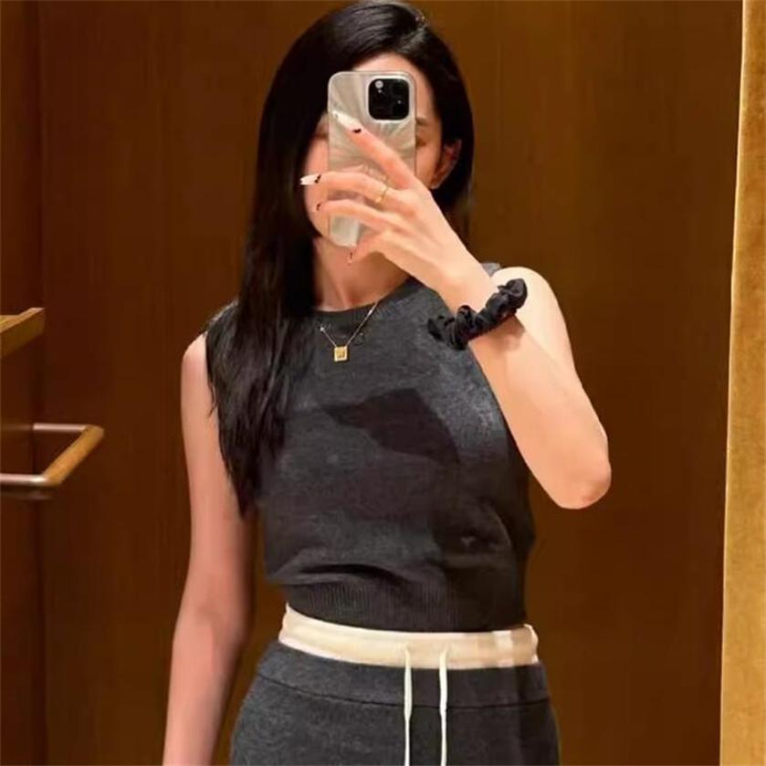 女装时尚法式羊毛针织背心